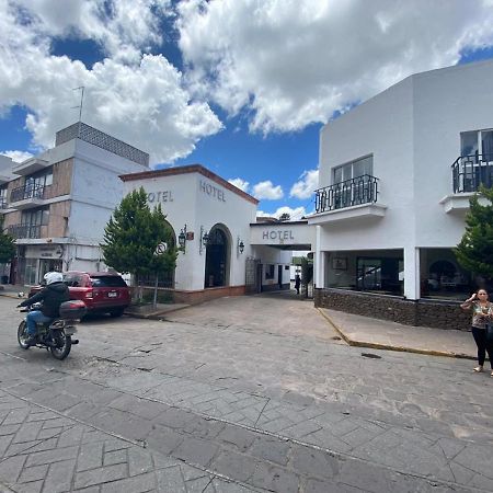 Hotel Zacatecas Courts Exterior foto
